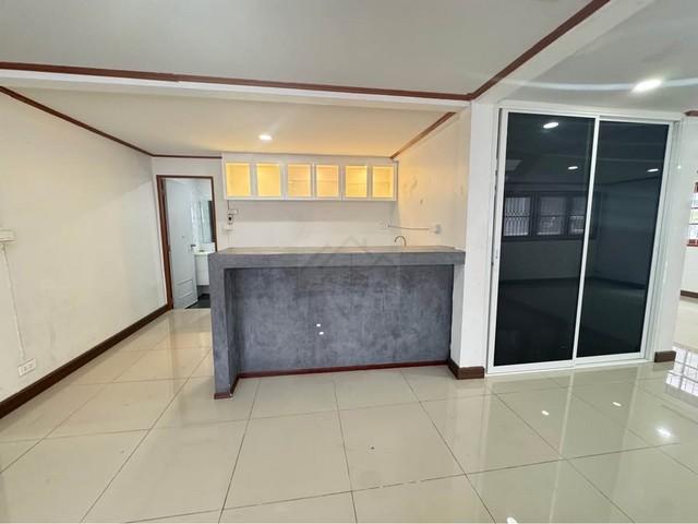 ให้เช่าบ้านเดี่ยว 2 ชั้น 90 ตรว. 5 นอน ซอยพัฒนาการ 53 หมู่บ้านเมืองทอง 2 โครงการ3 ใกล้โรงพยาบาลวิภาราม พร้อมเข้าอยู่ 6