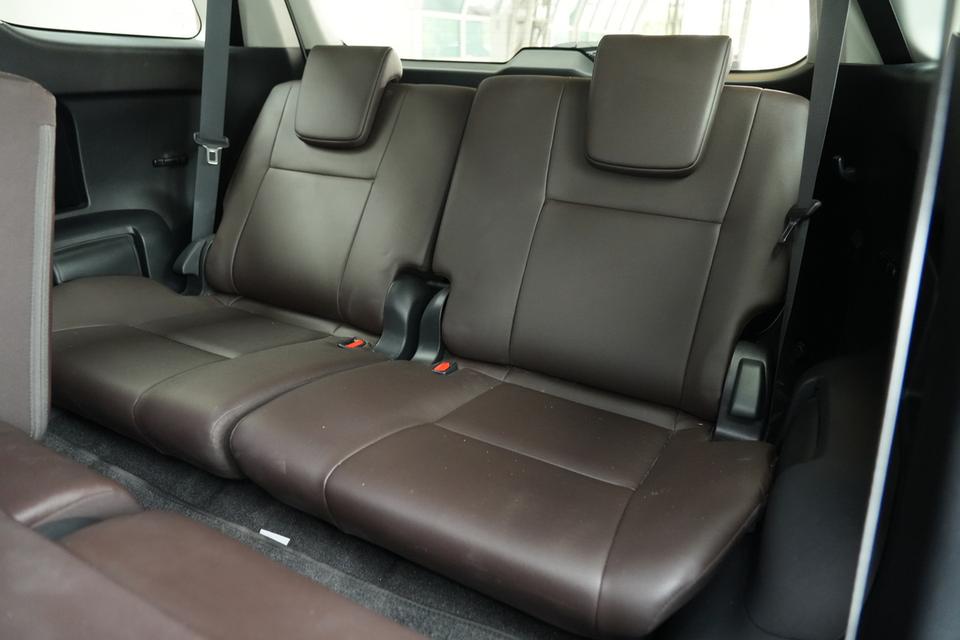 2020 TOYOTA FORTUNER 2.4 V 2WD SUV สีขาว เลขไมล์ 118221 กม. 16