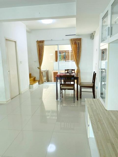 ซ.ลาซาล 40-42 ให้เช่าทาวน์โฮมสุดหรู 4 ชั้น หลังมุม 30ตร.วา. MRT ศรีลาซาล 1.5กม.ลาซาล อเวนิว 900 ม. แหล่งช้อปปิ้ง 7