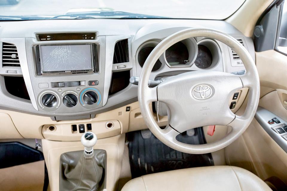Toyota Vigo Double Cab 4 ประตู 2.5E ดีเซล ปี 2010 สีเทา  15