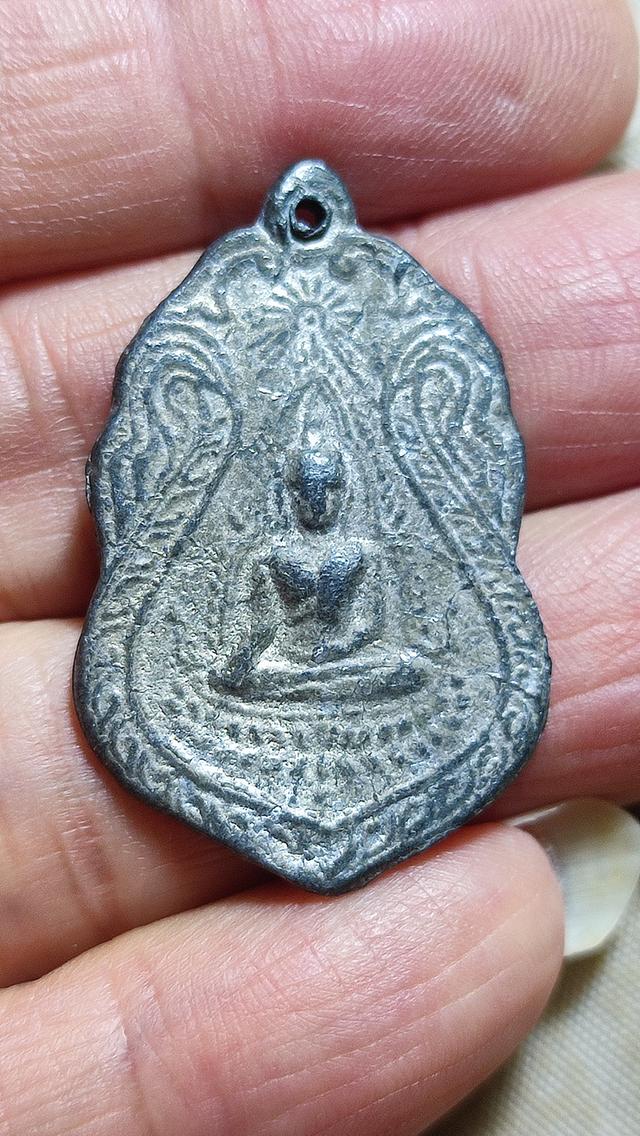 พระบ้าน นิยมเล่นหา เก่าจัด