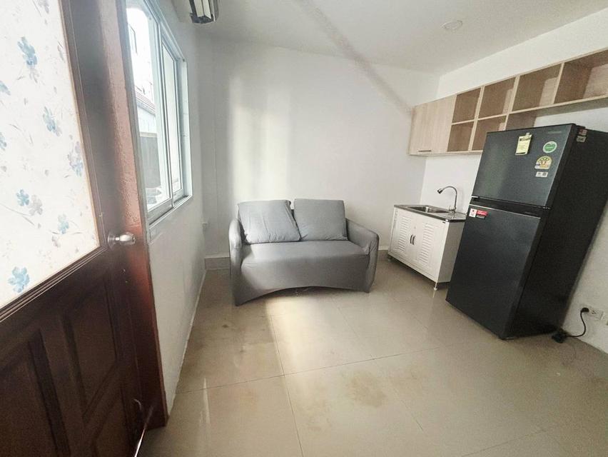 Townhouse for rent, Sukhumvit 23, 25sqm, 11,900THB/month Line ID: 2424yusuke 6