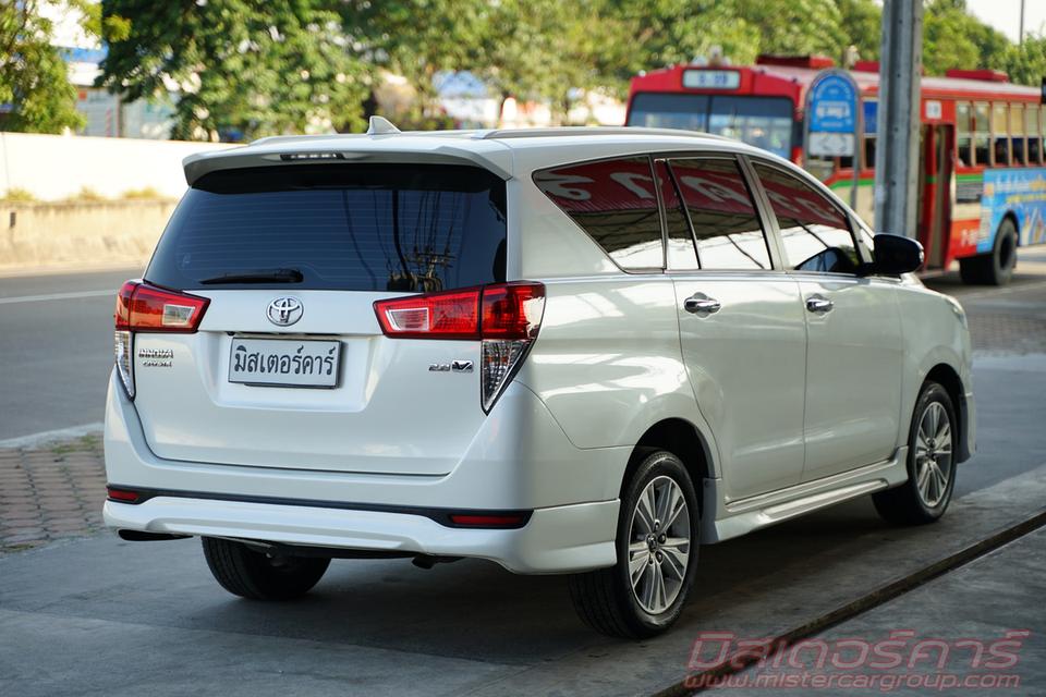 2017 TOYOTA INNOVA  CRYSTA 2.8 V ( 2811 ) 6