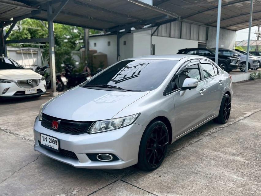 Honda Civic 1.8 E (Navi)