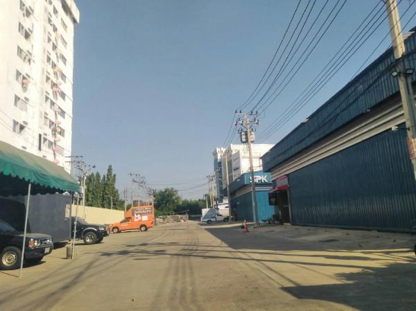 ให้เช่าโกดังย่านวัชรพล ขนาด 150 ตรม. พิกัดแขวงท่าแร้ง เขตสายไหม กรุงเทพฯ เชื่อมต่อถนนรามอินทรา ถนนสายไหม ใกล้จุดขึ้น-ลงทางด่วน 2