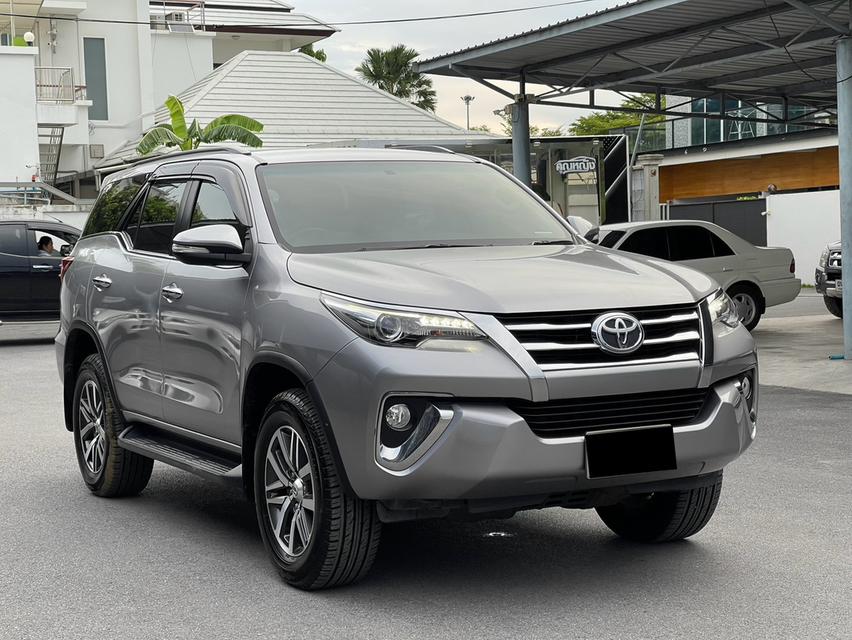 Toyota Fortuner 2.4 V ปี 2017  3