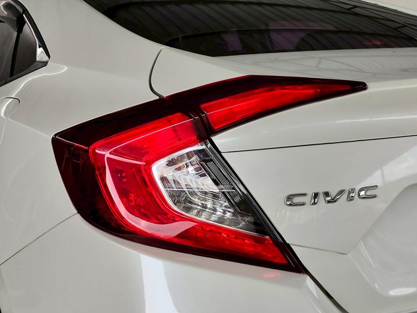 🚗HONDA CIVIC FC 1.8 EL เกียร์ ปี 2017🚗 ฟรีดาวน์ 2