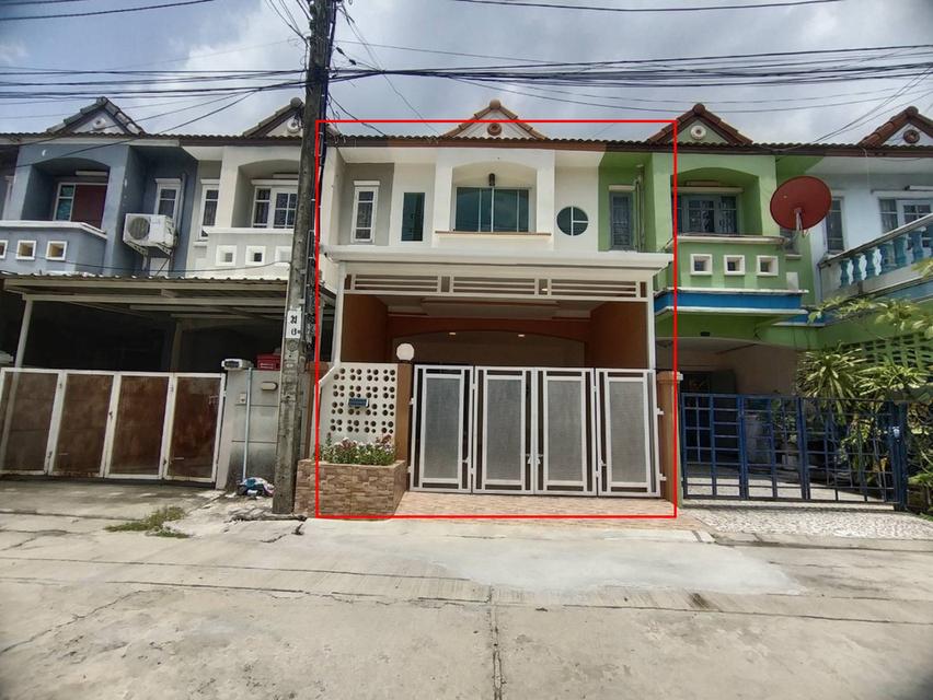 ขาย ทาวน์เฮาส์รีโนเวทใหม่ทั้งหลัง บ้านเปล่าตกแต่งง่ายในโครงการ เคซี. 3 หทัยราษฎร์39 ชุมชนน่าอยู่ 2