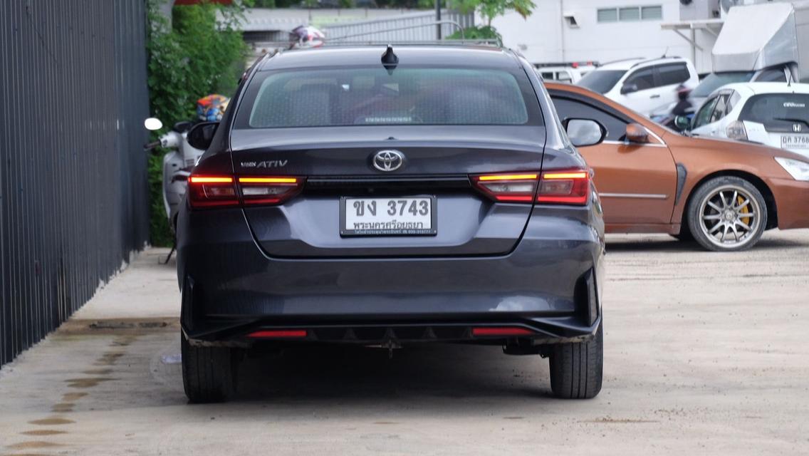 TOYOTA YARIS ATIV, 1.2 SMART ปี2023ไมล์ 6x,xxx km.เครื่องยนต์เบนซินเกียร์ออโต้ รถสวย พร้อมใช้ราคา รูปที่ 4