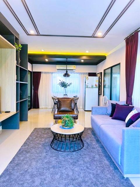 ชวนชื่นกอล์ฟคลับ 2.7กม. หลังมุม ตลาด พวงสว่าง345 3 กม.คฤหาสน์หรู 65ตร.วา.3-4นอน 3 น้ำ ถ.ราชพฤกษ์ 3