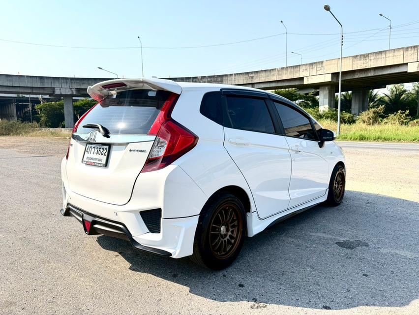 Jazz GK 1.5v ปี 2015 รถบ้าน มือเดียว เข้าศูนย์ทุกระยะ ไม่เคยชน ไม่เคยติดแก๊ส รูปที่ 9