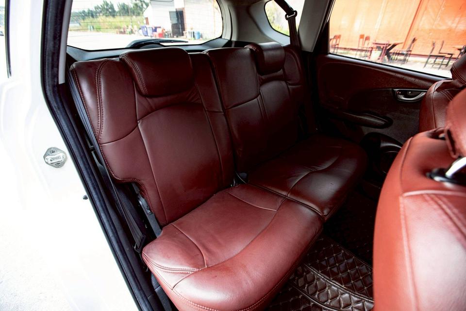 รหัสรถ GT5732 Honda Jazz 1.5 S ปี 2010 สีขาว รูปที่ 16