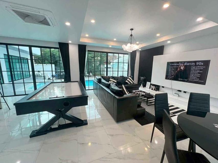 For rent pool villa Pattaya Najomtien can walk to the beach 11