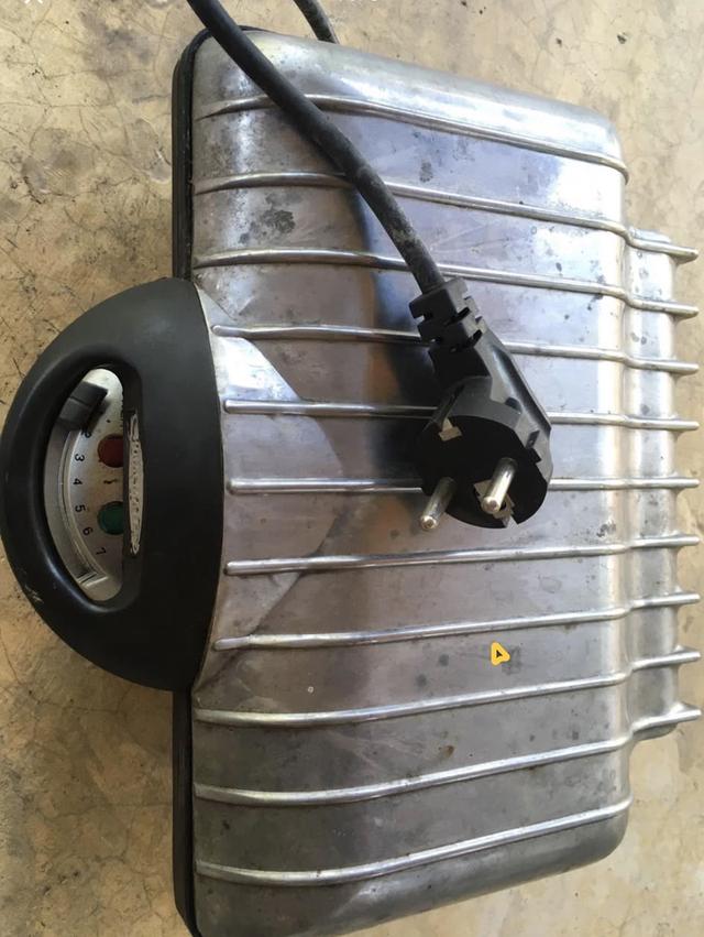 Waffle Iron “HOMEMATE”