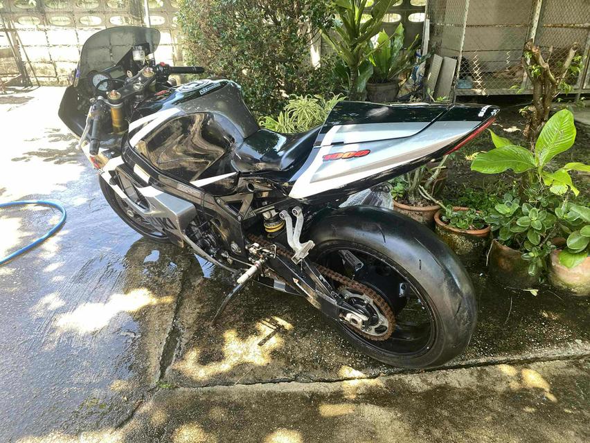 Suzuki GSX r1000 3