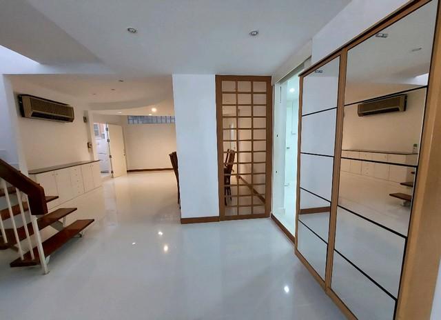 ให้เช่า บ้านเดี่ยว2ชั้น พื้นที่64 ตรว.อยู่ถนน พระราม9 ใกล้ห้างเดอะไนท์ 6