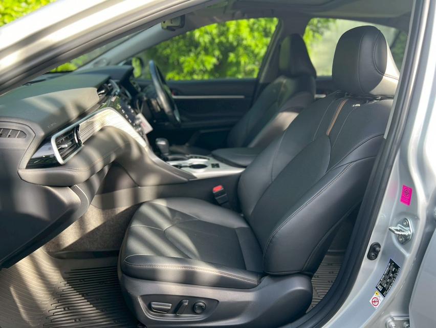 2019 Toyota camry​2.5 HV Premium รถบ้าน ไมล์น้อย 8