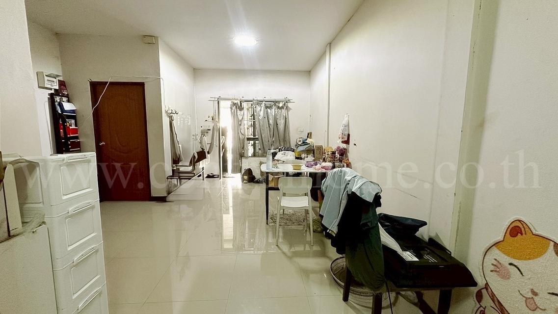 ทาวน์เฮ้าส์ ชั้นเดียว บ้านกลางเมือง พีพี 8 เมืองสุพรรณบุรี หลังมุม