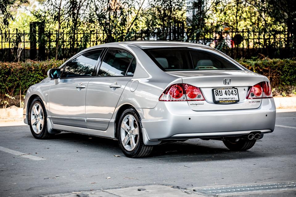 Honda Civic Fd 1.8E สีเทา ปี 2006 รถสวย เนียนๆคลีนๆ  8