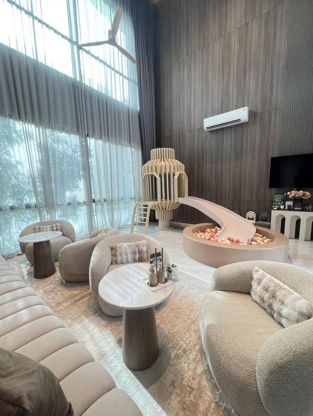บ้านเดี่ยว ติดถนน ใกล้ทางด่วนเพียง 400 เมตร 4 ห้องนอน 4 ห้องน้ำ 3 ที่จอดรถ ราคราเริ่มต้น 8.99 ล้านบาท 8