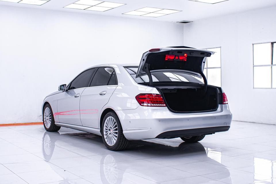 รหัสรถ 1D057  BENZ  E300 EXCLUSIVE BLUETECH HYBIRD 2.1 2013 11