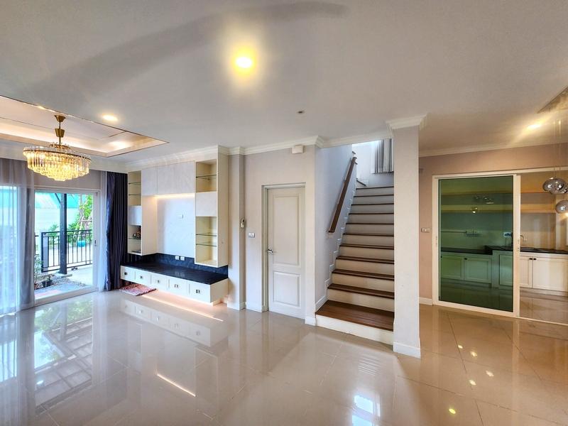 บ้านเดี่ยว Centro พระราม 9 ใกล้สุวรรณภูมิ ราคาเพียง 6.2 ล้าน! 2