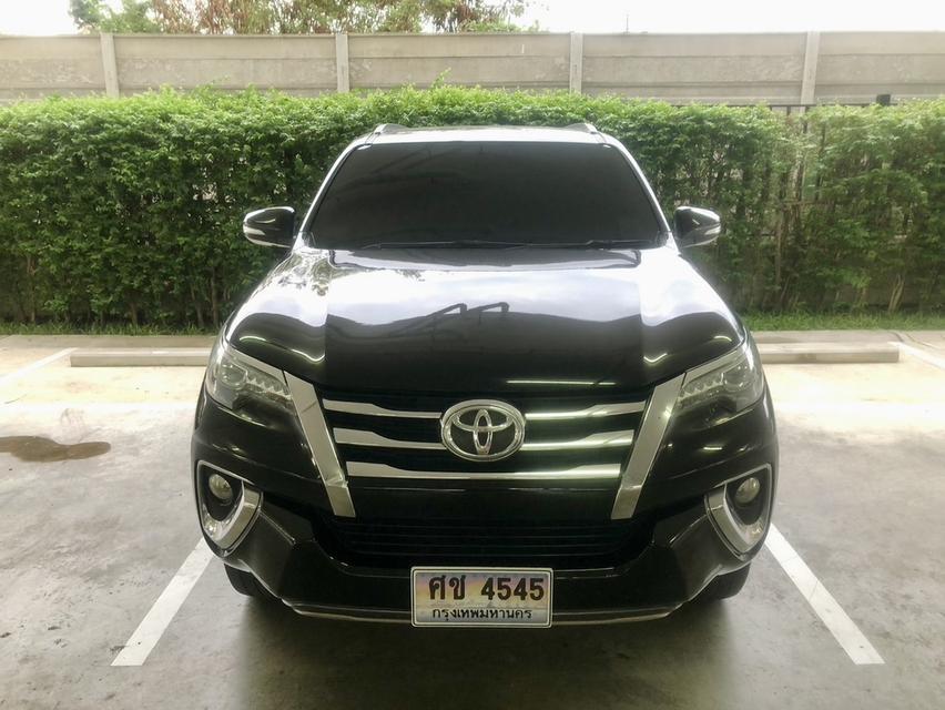 Toyota Fortuner 2.8V 2015