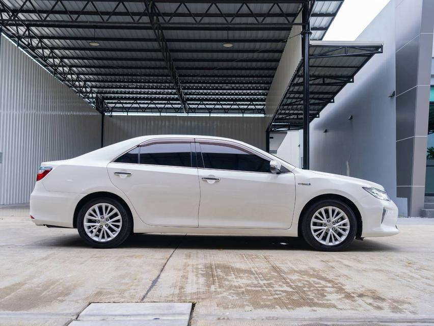 TOYOTA CAMRY 2.5 Hybrid Navi Sedan ปีจด 2016ประกันเครื่องยนต์ เกียร์หลังการขาย 3 ปี /30,000 Km. รูปที่ 4