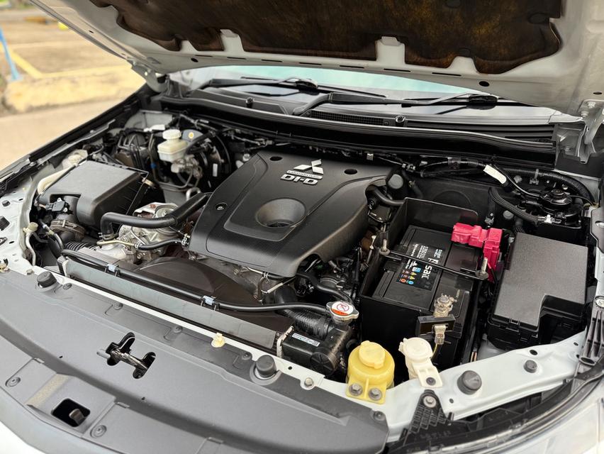 Mitsubishi Pajero 2.4GT ปี16 15