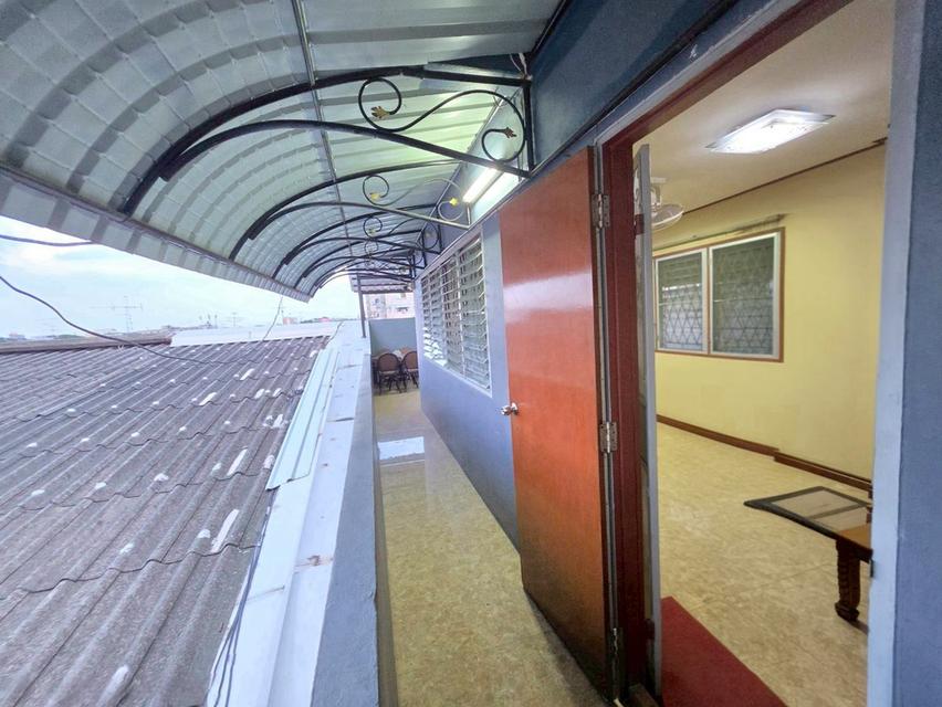 ขายบ้าน3ชั้น รีโนเวทใหม่ใกล้ BTSบางจาก เพียง 2.5km.-สุขุมวิท93 แยกพึ่งมี50/24 ขนาด32ตร.ว. 2