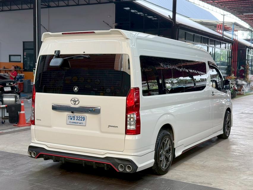 TOYOTA COMMUTER 2.8 Van ปี2024รถบ้านแท้ ออพชั่นจัดเต็ม รูปที่ 3