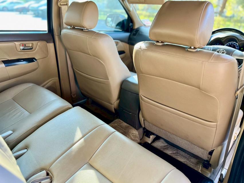 TOYOTA Fortuner 3.0V 4WD  รถสวย โทร. 092-263-9576 เอ๋ รูปที่ 10