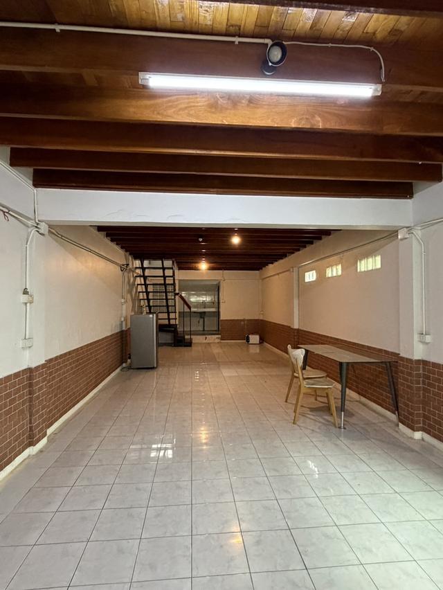 [For Sale] 2-Storey Townhouse, Suthisan, Near MRT Suthisan รูปที่ 9