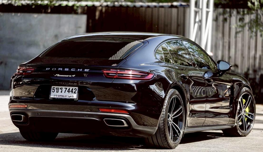 Porsche Panamera 4 Plug in Hybrid รูปที่ 2
