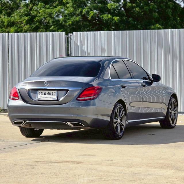 รหัสรถ 12AT4611 MERCEDES BENZ C350e 2.0 Avant-garde โฉม W205 ปีจด 2018