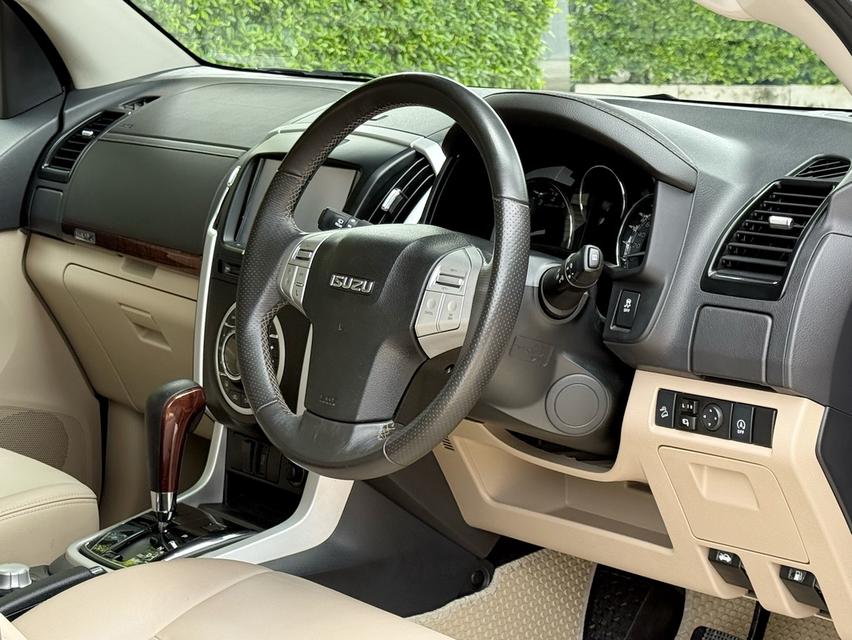 2018 ISUZU MIX 3.0 4WD รุ่น TOP สุด รถสภาพสมบูรณ์พร้อมใช้งาน รถวิ่งน้อย เข้าศูนย์ทุกระยะ ไม่เคยมีอุบัติเหตุครับ 10