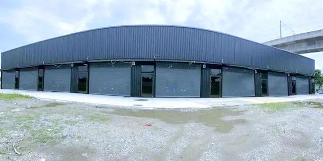 สารีบุตร ฉลองกรุง1-10 ตลาดนัดวินวินสุวรรณภูมิ 3.8 กม สโมสรกีฬาเอชแอนด์เอ 1.0 ม. ให้เช่าโกดังใหม่ 300 ตร.ม. 75 ตร.วา. ติด 5