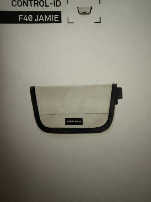 กระเป๋า Freitag Jamie 40 สีขาว