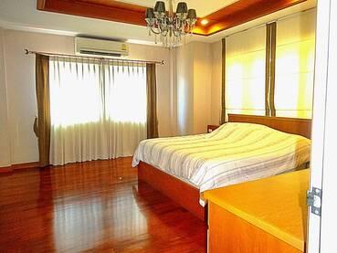 ขายบ้านเดี่ยวหรู โครงการลัดดารมย์ อีลีแกนซ์ รามอินทรา โดย Q House 9