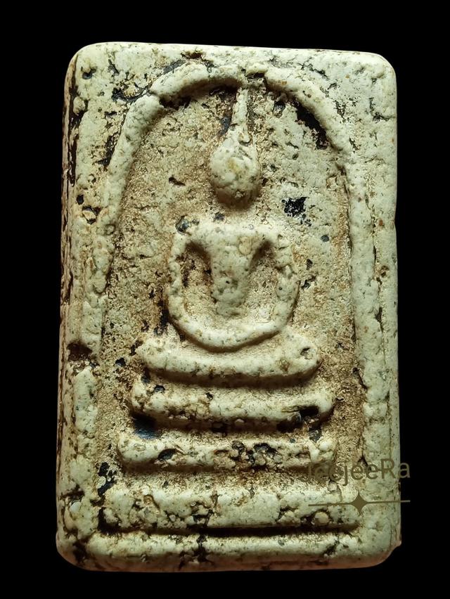 พระสมเด็จวัดระฆังพิมพ์ใหญ่เกศจรดซุ้มครบองค์ประกอบโดยรวมถือว่าองค์นี้สวยสมบูรณ์มากแบ่งปันคะ