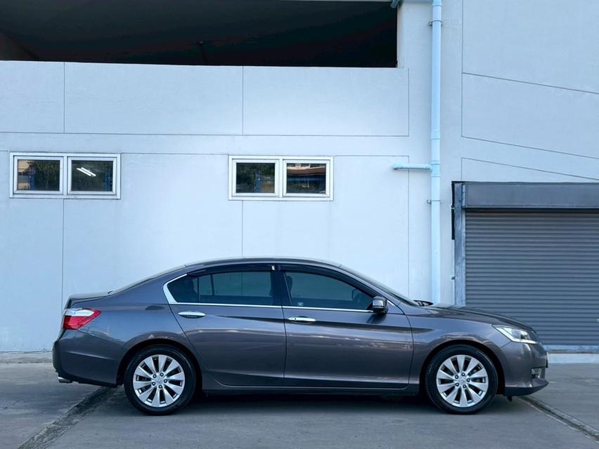 HONDA ACCORD 2.0EL 2013 สีเทา มือเดียว 3