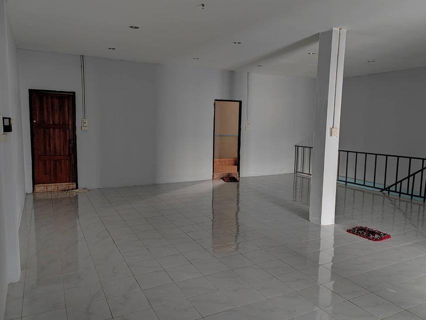 ขายอาคารพาณิชย์ 2 ชั้น 2 ล็อกคู่​ ทำเลทอง ติดตลาด อำเภอวชิรบารมี​ จังหวัดพิจิตร​ 9