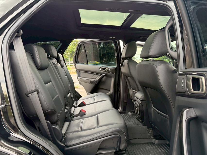Ford Everest 2.0 Bi-Turbo 4WD Titanium Plus สีดำ ปี 2018 12