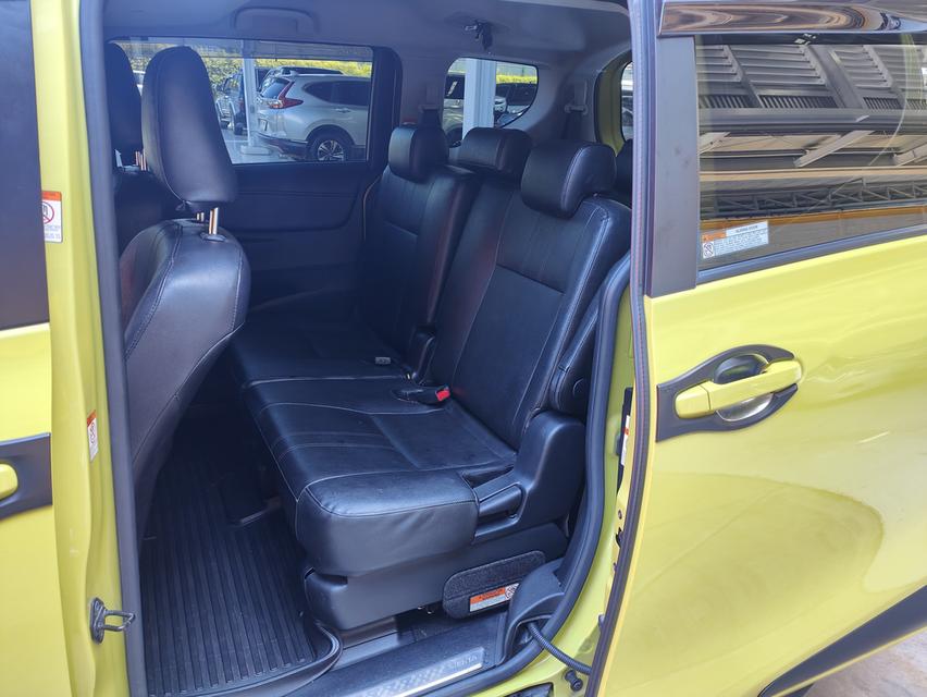 Toyota Sienta 1.5 G AT  10