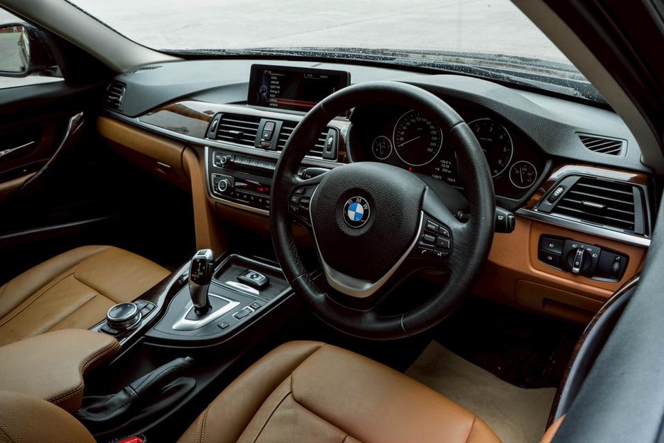 BMW 320D 2.0 Luxury F30 AT 2014 รูปย่อยที่ 4