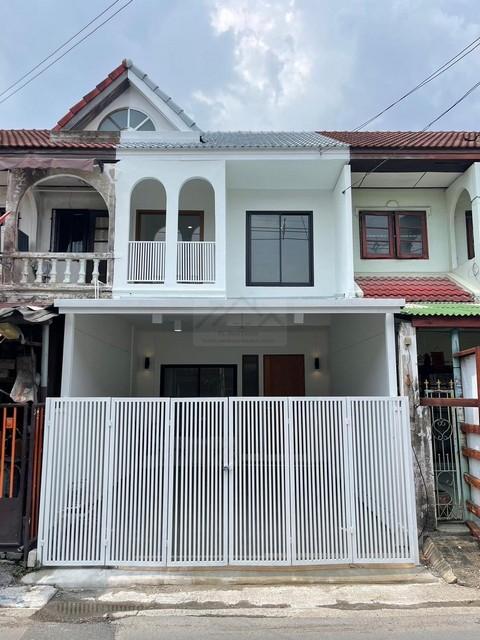 ขายทาวน์เฮาส์ 2 ชั้น 22 ตรว. นวมินทร์ 111 รีโนเวทใหม่สวย บ้านหันทิศใต้ 1