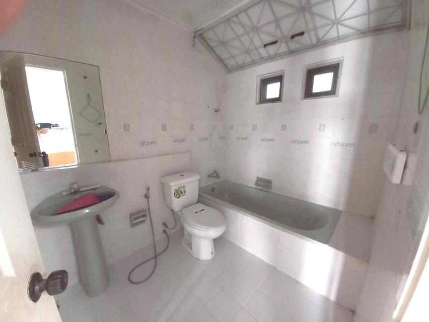 ทาวน์เฮ้าส์ ม.นันทนาการ์เด้น พาร์ค-เพลส 27 ตร.ว. ถ.345 บางคูวัด เมืองปทุมฯ บ้านหน้ากว้าง 6 เมตร พื้นเล่นระดับ 8