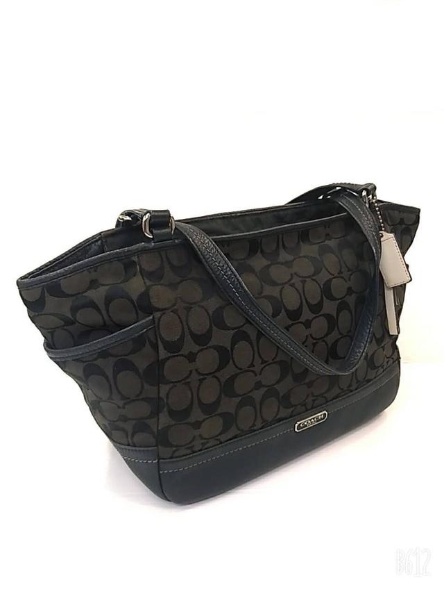กระเป๋าสะพาย Coach ของแท้ 100% สีดำ 2