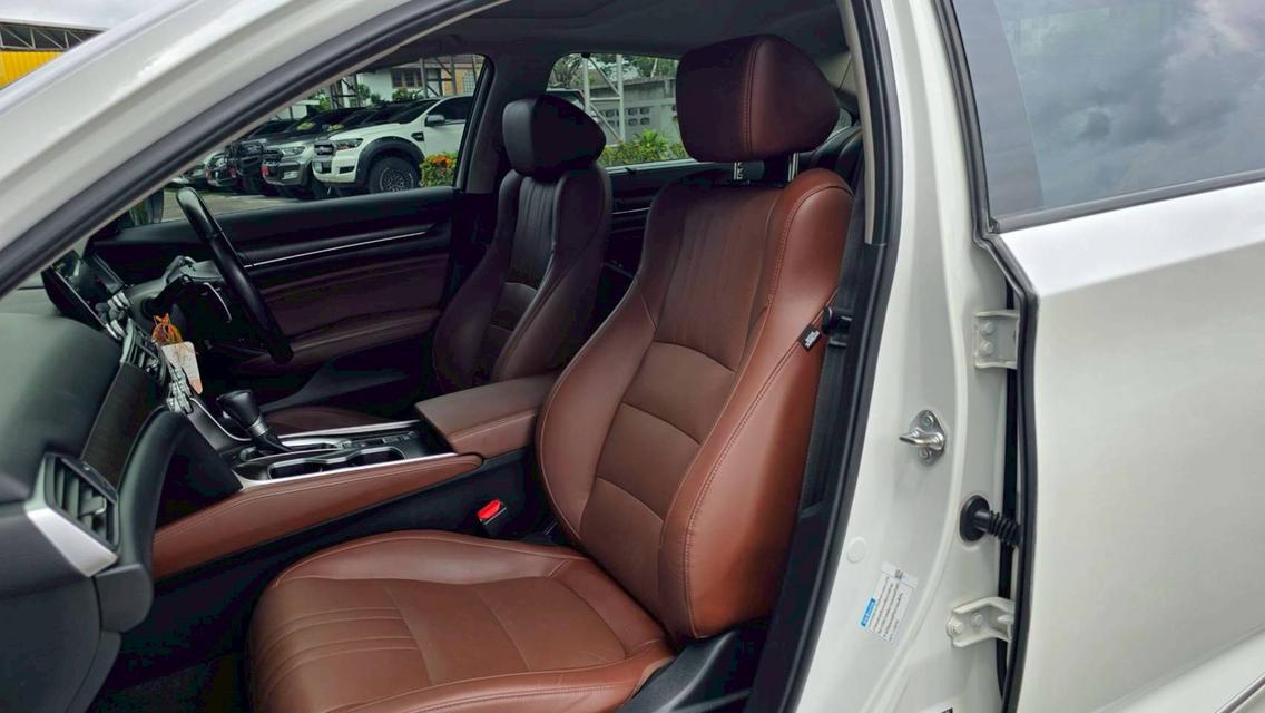 ขาย Honda Accord 2.0e:hev Tech ปี22 14