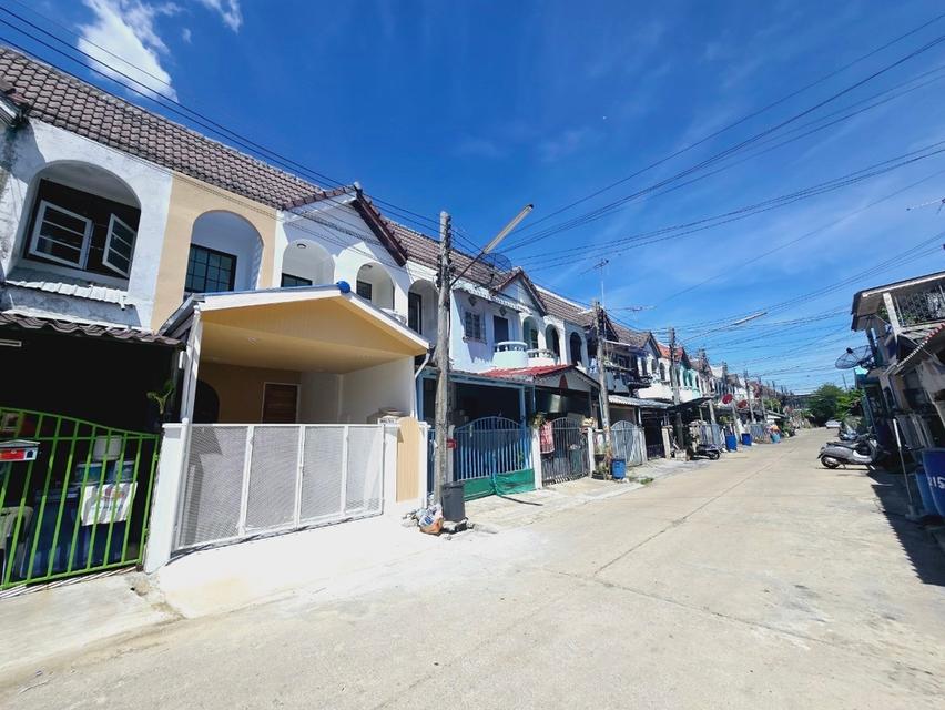 บ้านทาวน์เฮ้าส์2ชั้น 2